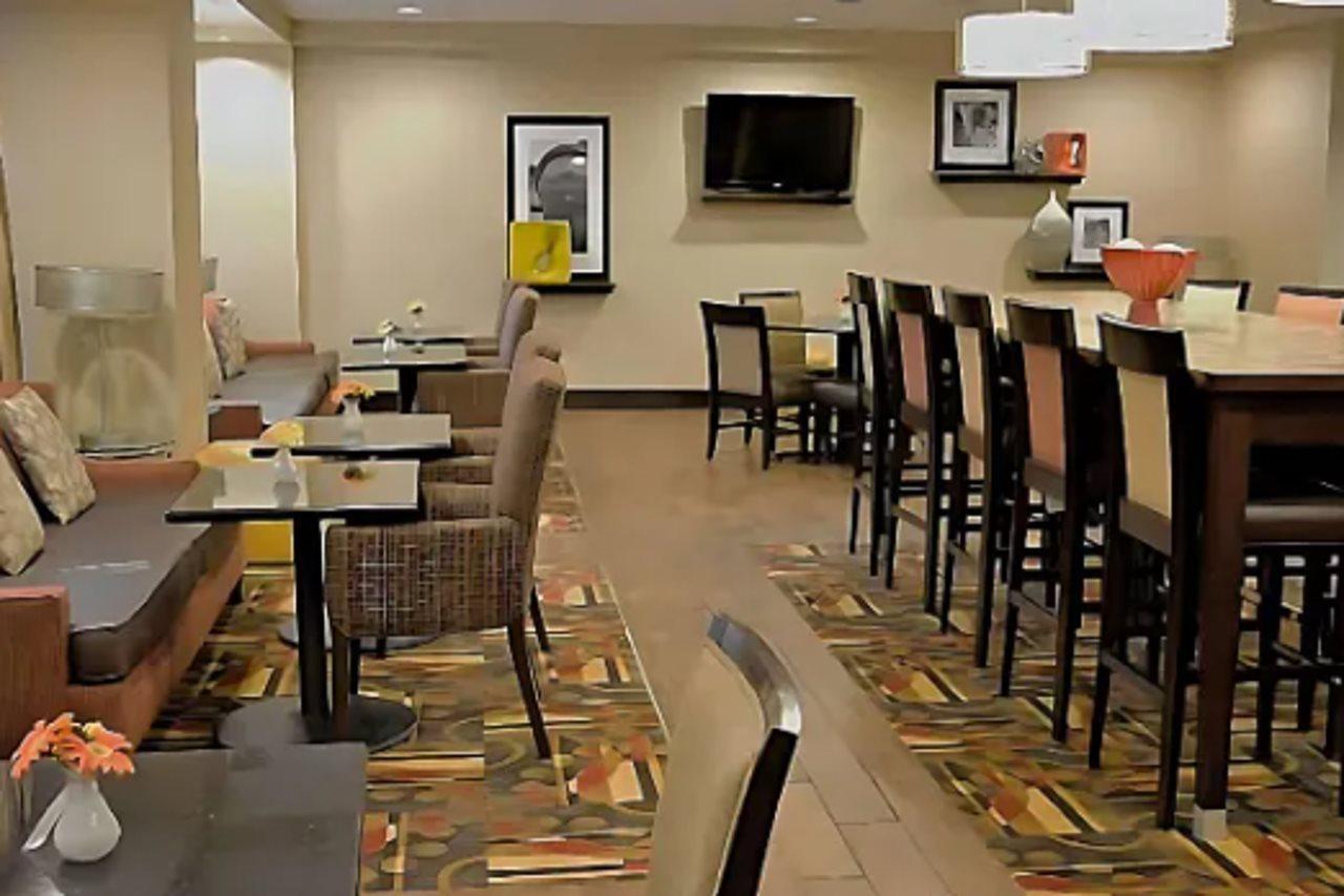 Comfort Inn, Cleveland South - Richfield Exterior photo